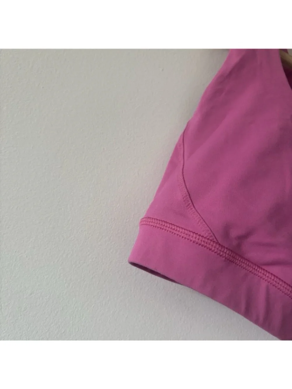 Lululemon Women’s Sports Bra SZ 8 Pink Preppy Sporty Gym Workout NO CUPS INSERTS